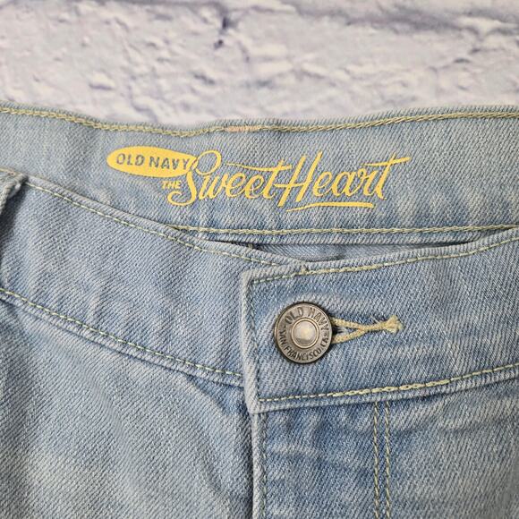 Old Navy Women's Denim Shorts The Sweetheart Distressed Light Wash sz 6 Cuffed - Picture 2 of 10